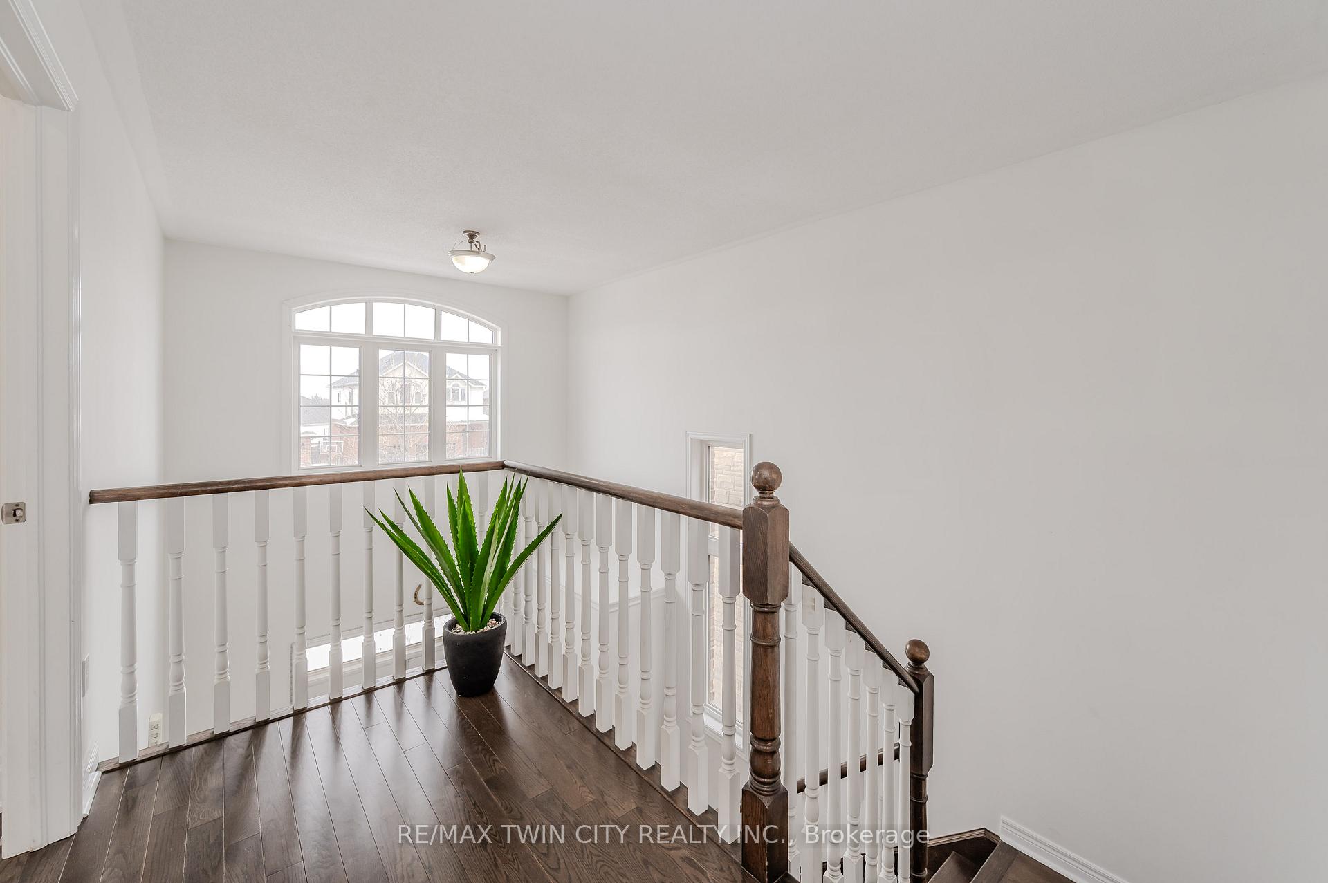 Photo 20 of 498 Thomas Slee Drive, Kitchener, Doon South — HOMEH