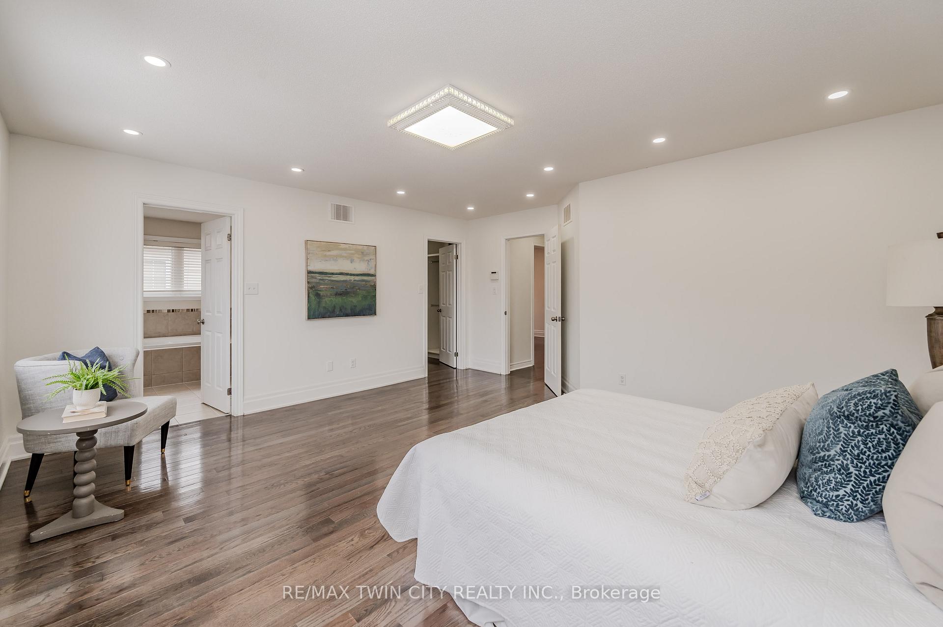 Photo 31 of 498 Thomas Slee Drive, Kitchener, Doon South — HOMEH