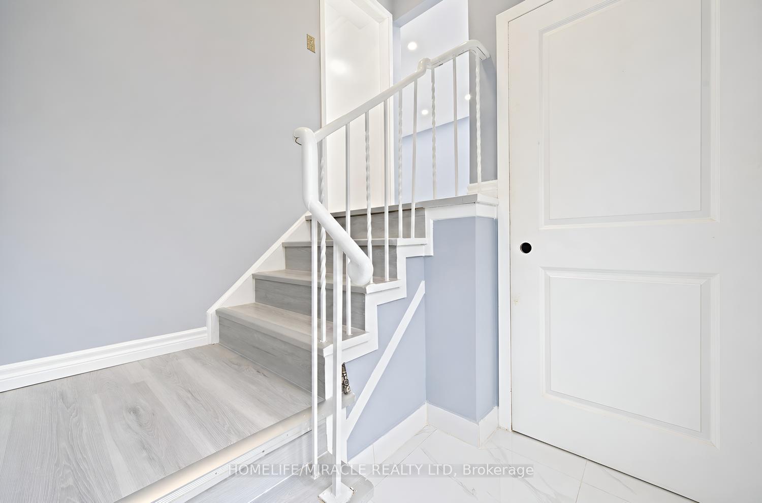 Photo 3 of 177 Westmore Drive S, Etobicoke, West Humber-Clairville — HOMEH