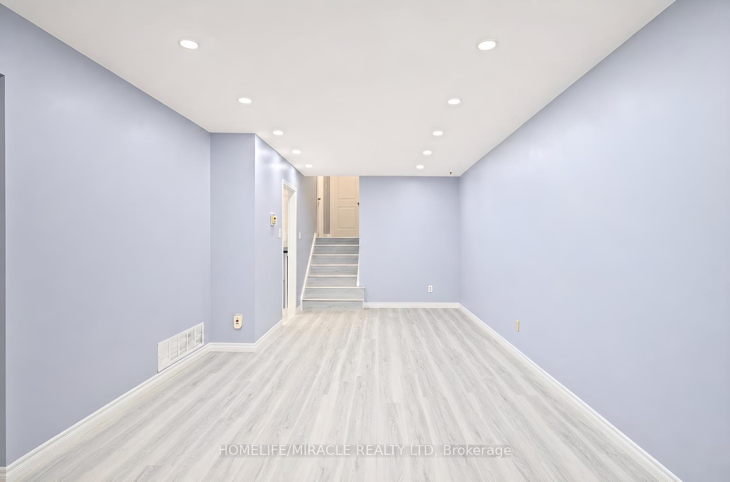 Photo 7 of 177 Westmore Drive S, Etobicoke, West Humber-Clairville — HOMEH