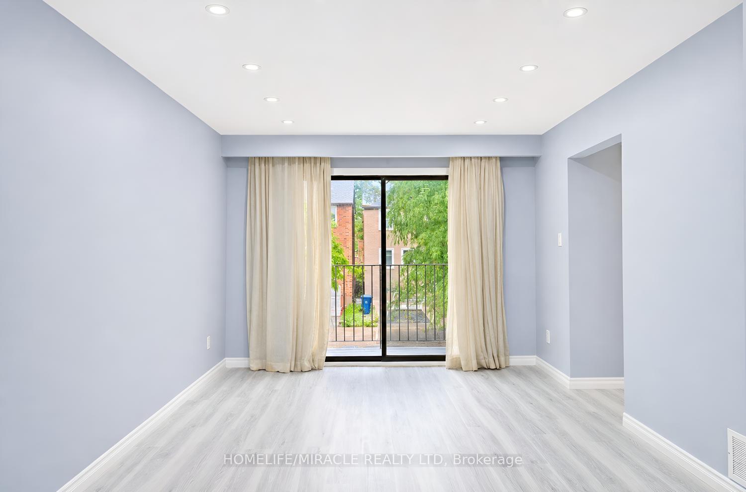 Photo 8 of 177 Westmore Drive S, Etobicoke, West Humber-Clairville — HOMEH