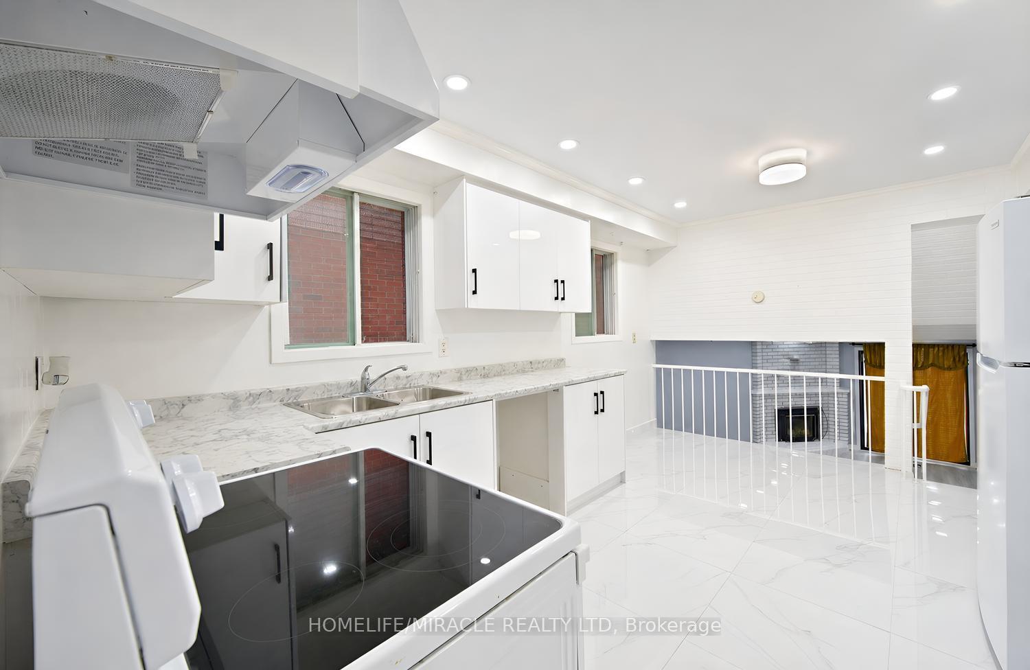 Photo 14 of 177 Westmore Drive S, Etobicoke, West Humber-Clairville — HOMEH