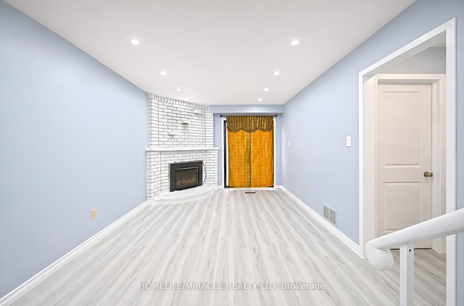 Photo 19 of 177 Westmore Drive S, Etobicoke, West Humber-Clairville — HOMEH