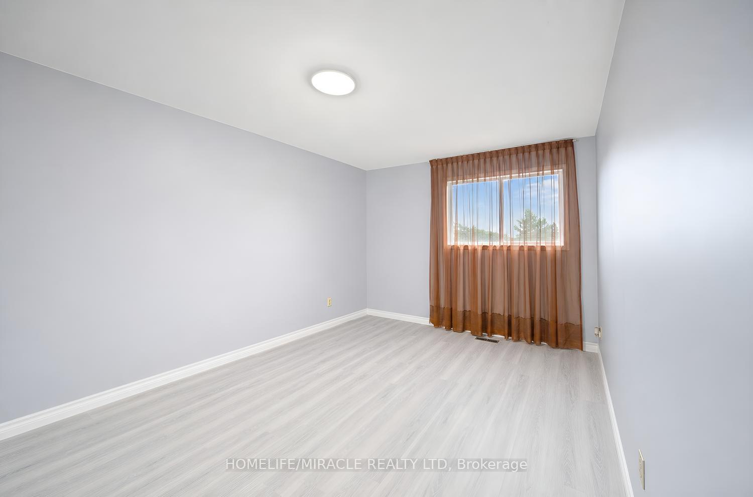 Photo 24 of 177 Westmore Drive S, Etobicoke, West Humber-Clairville — HOMEH