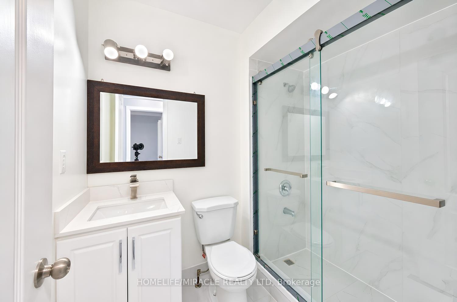 Photo 31 of 177 Westmore Drive S, Etobicoke, West Humber-Clairville — HOMEH