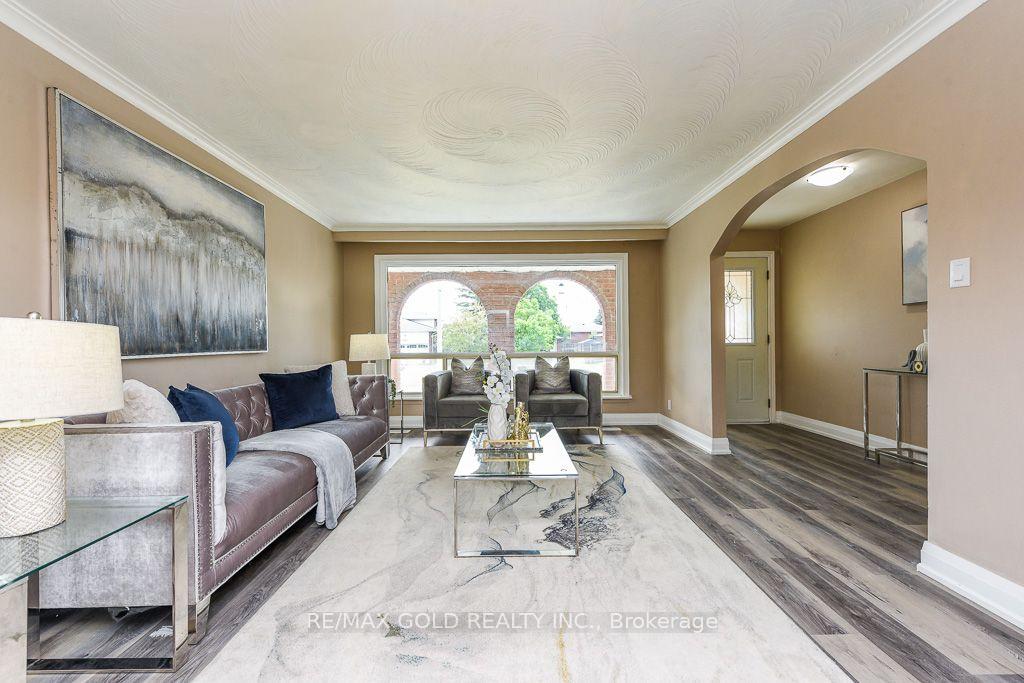 Photo 10 of 7624 Middleshire Drive, Mississauga, Malton — HOMEH