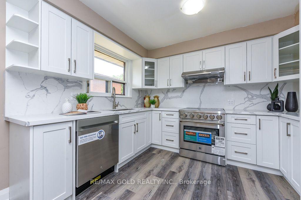 Photo 14 of 7624 Middleshire Drive, Mississauga, Malton — HOMEH