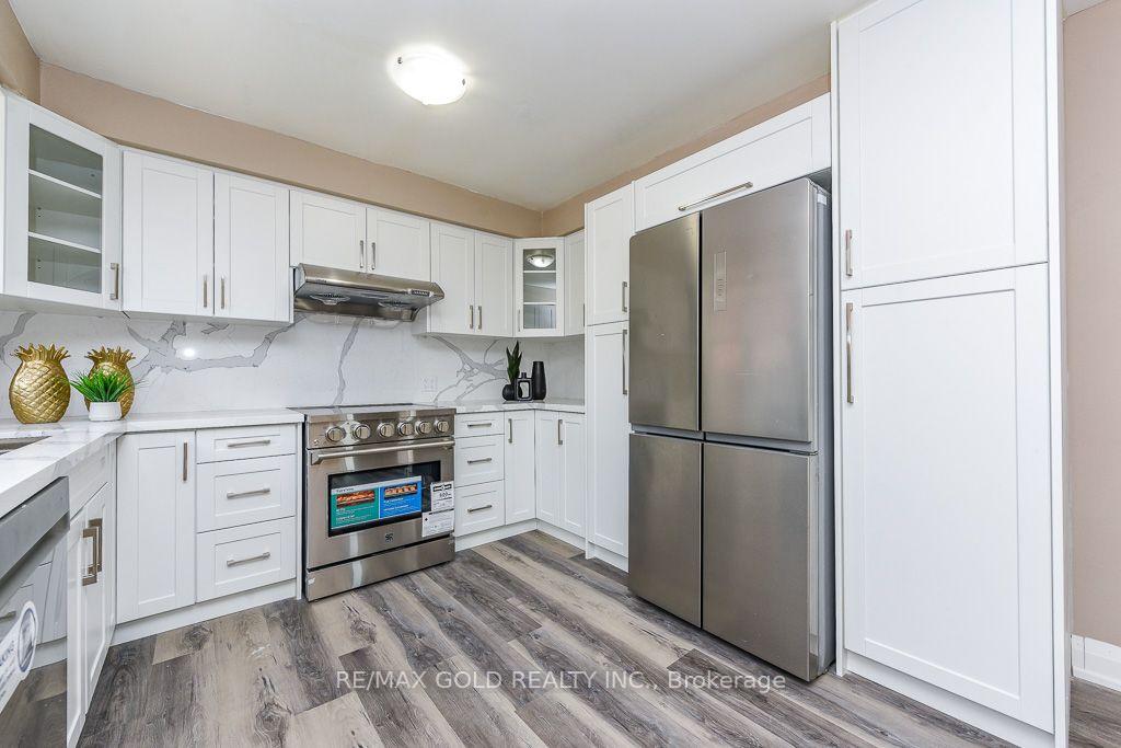 Photo 15 of 7624 Middleshire Drive, Mississauga, Malton — HOMEH