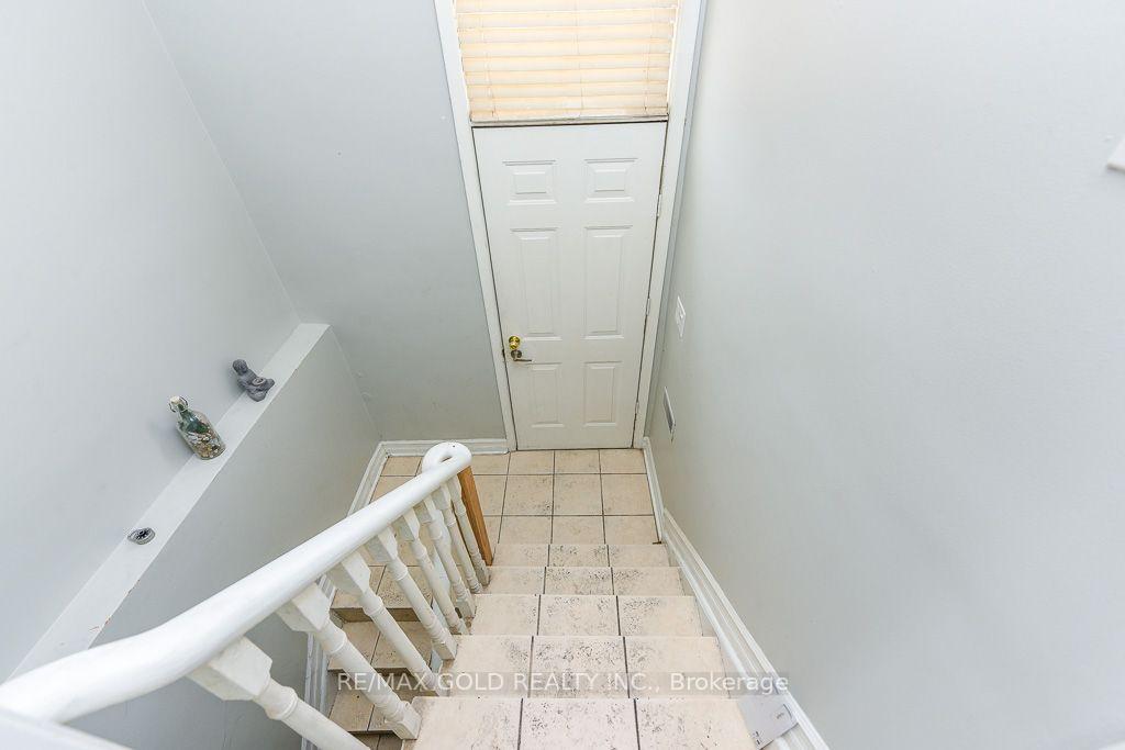 Photo 32 of 7624 Middleshire Drive, Mississauga, Malton — HOMEH