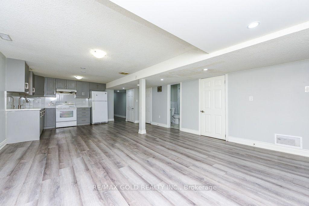 Photo 34 of 7624 Middleshire Drive, Mississauga, Malton — HOMEH
