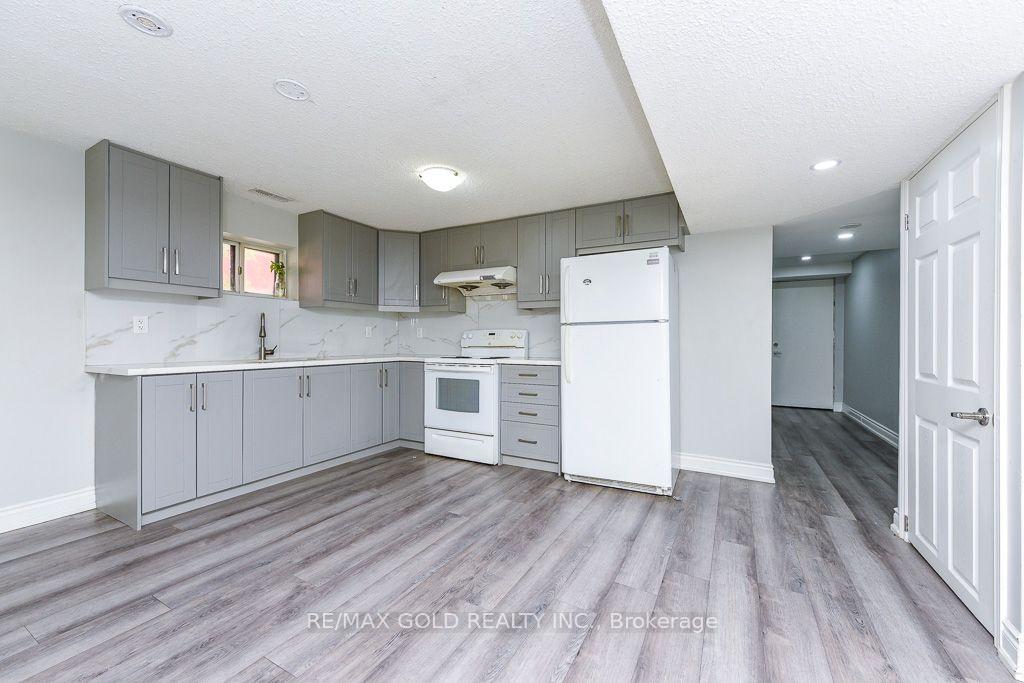 Photo 35 of 7624 Middleshire Drive, Mississauga, Malton — HOMEH