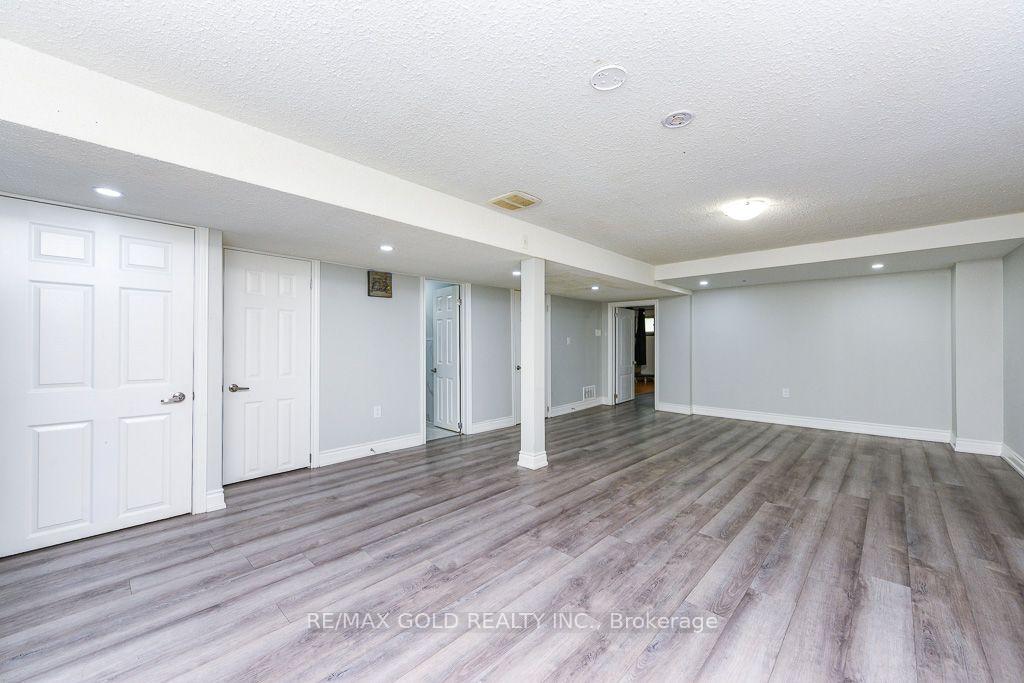 Photo 36 of 7624 Middleshire Drive, Mississauga, Malton — HOMEH