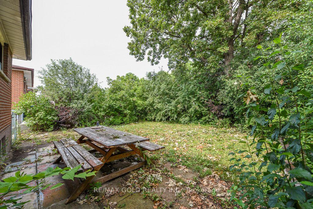 Photo 50 of 7624 Middleshire Drive, Mississauga, Malton — HOMEH