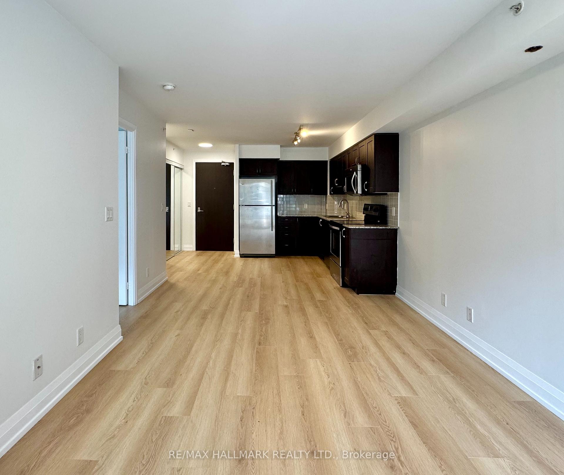 Photo 8 of Unit 609, 376 Highway 7 E, Richmond Hill, Doncrest — HOMEH