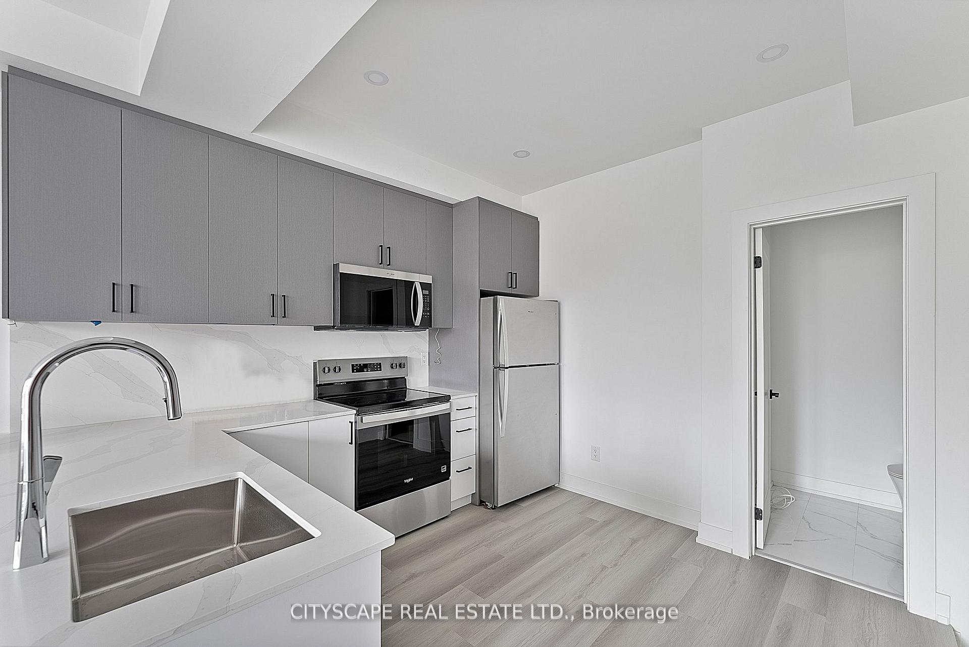 Photo 4 of Unit 3 (Upper), 587 Oakwood Avenue, Toronto, Oakwood Village — HOMEH