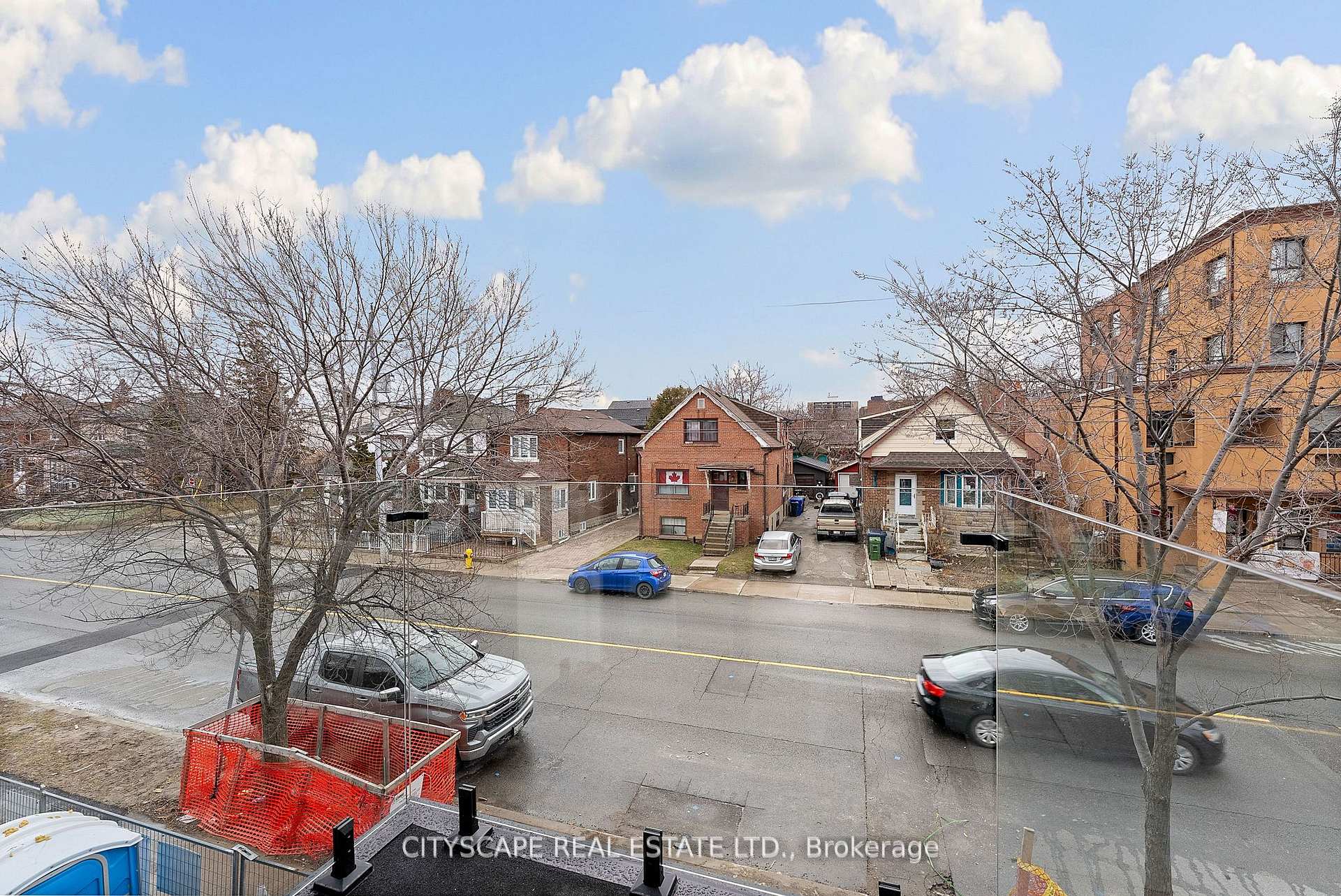 Photo 16 of Unit 3 (Upper), 587 Oakwood Avenue, Toronto, Oakwood Village — HOMEH