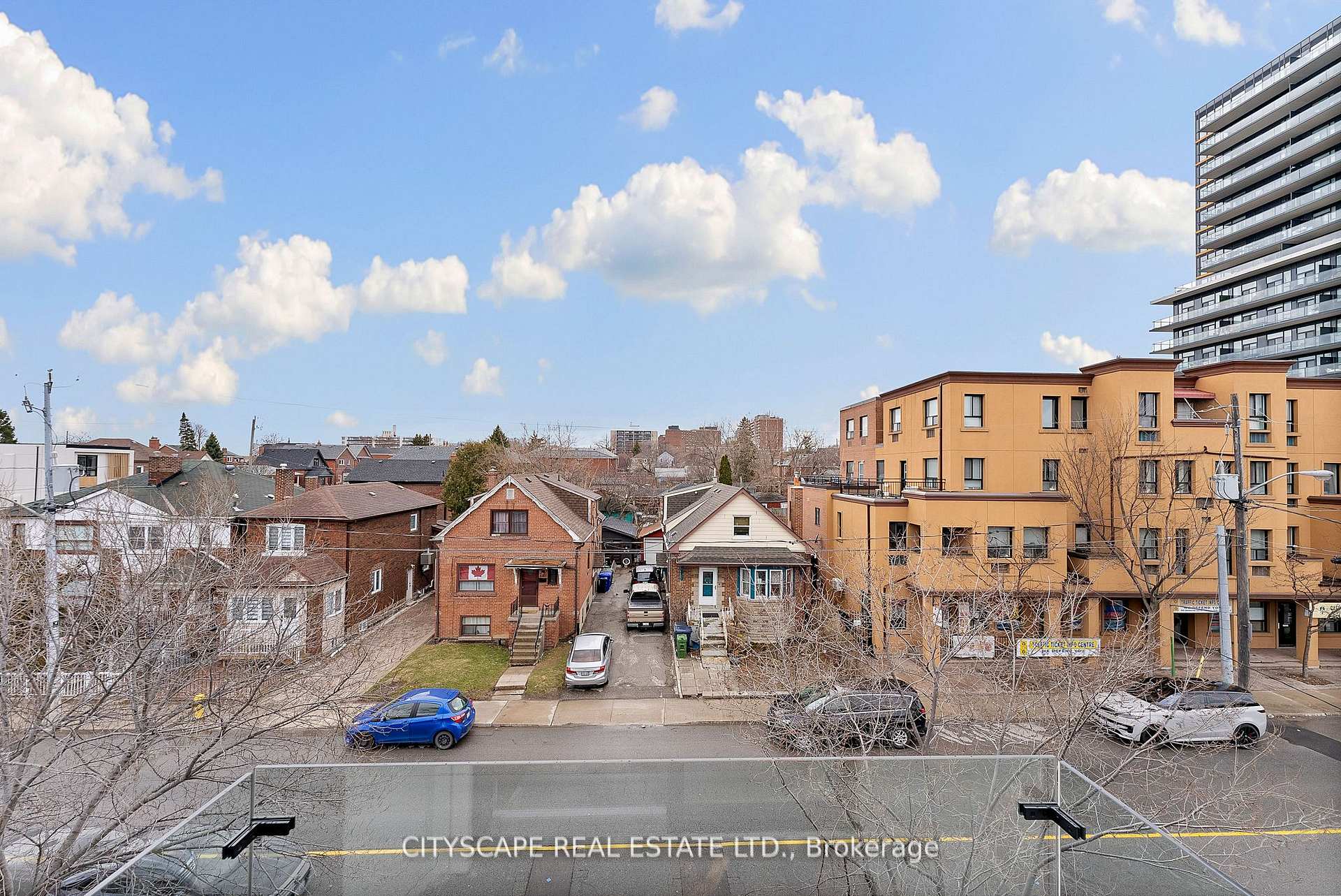 Photo 32 of Unit 3 (Upper), 587 Oakwood Avenue, Toronto, Oakwood Village — HOMEH
