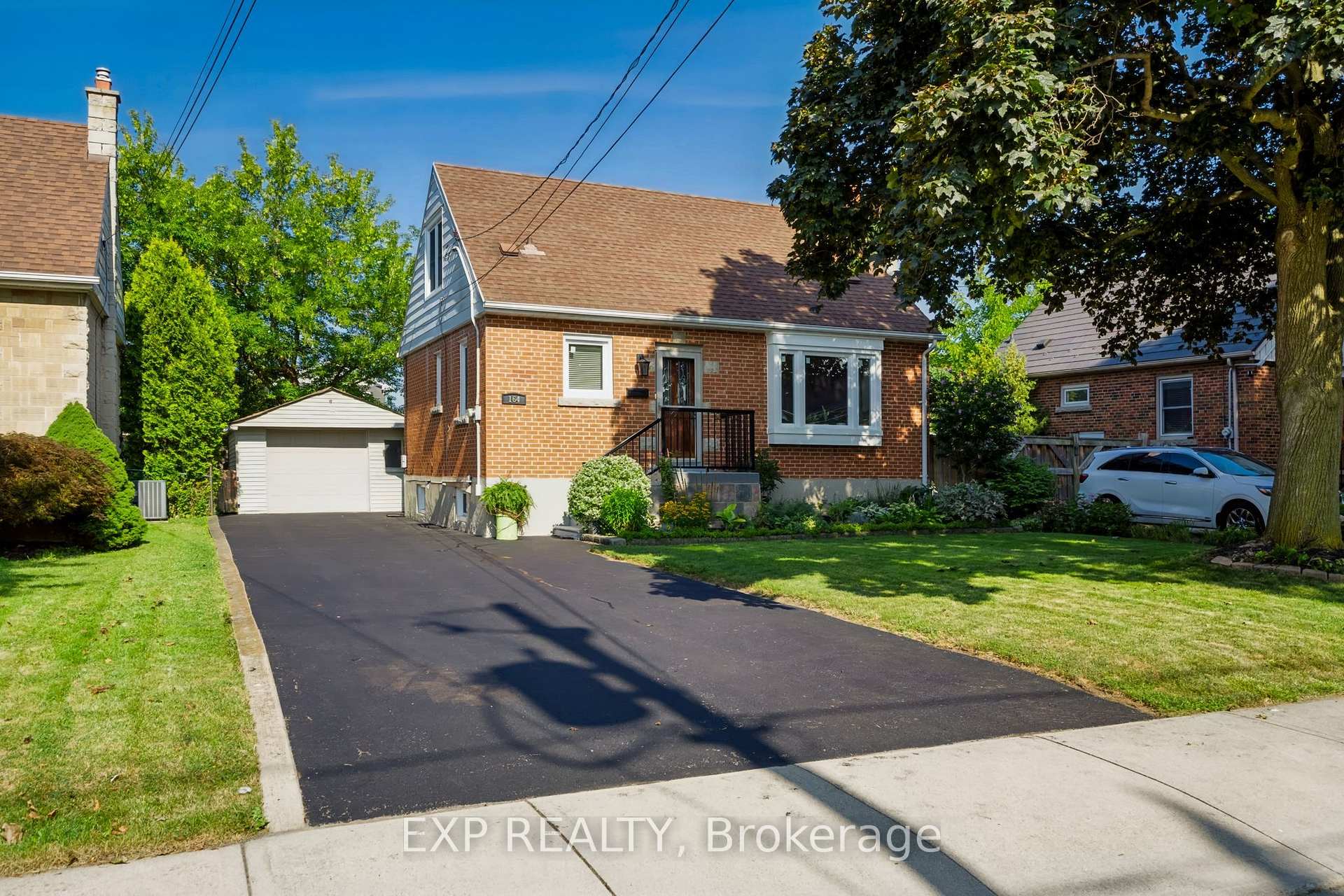 Photo 1 of 164 Charlotte Street, Hamilton, Rosedale — HOMEH