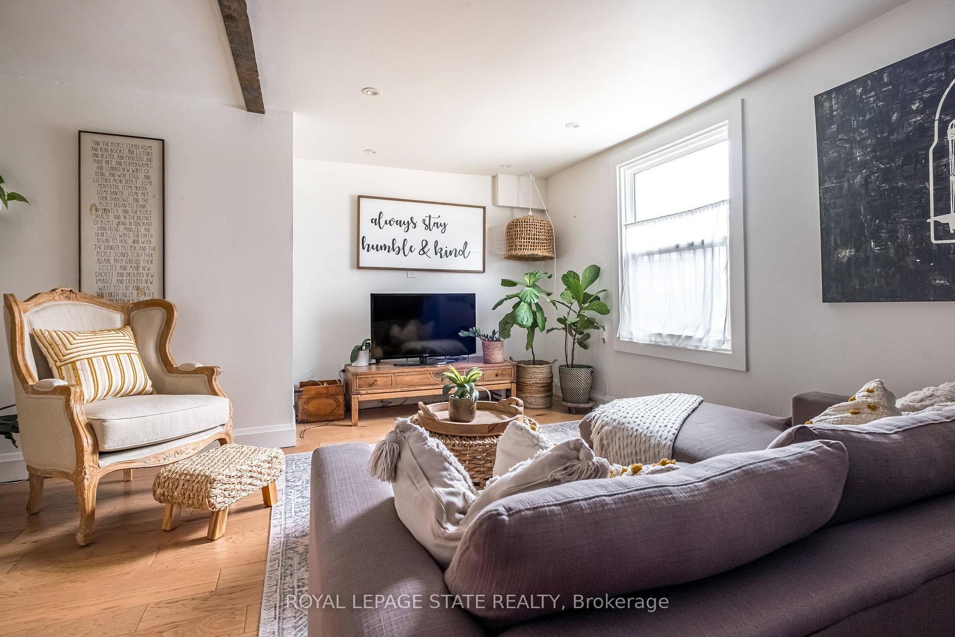 Photo 8 of 39 Park Street E, Hamilton, Dundas — HOMEH