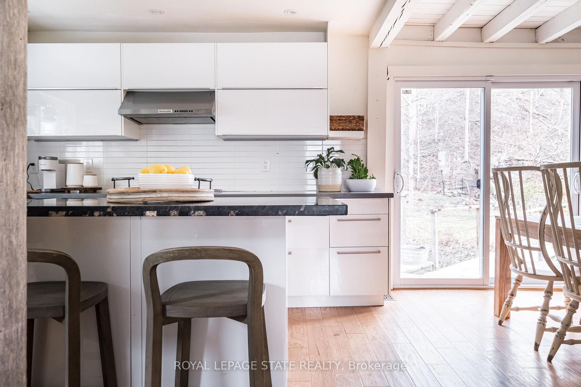 Photo 12 of 39 Park Street E, Hamilton, Dundas — HOMEH