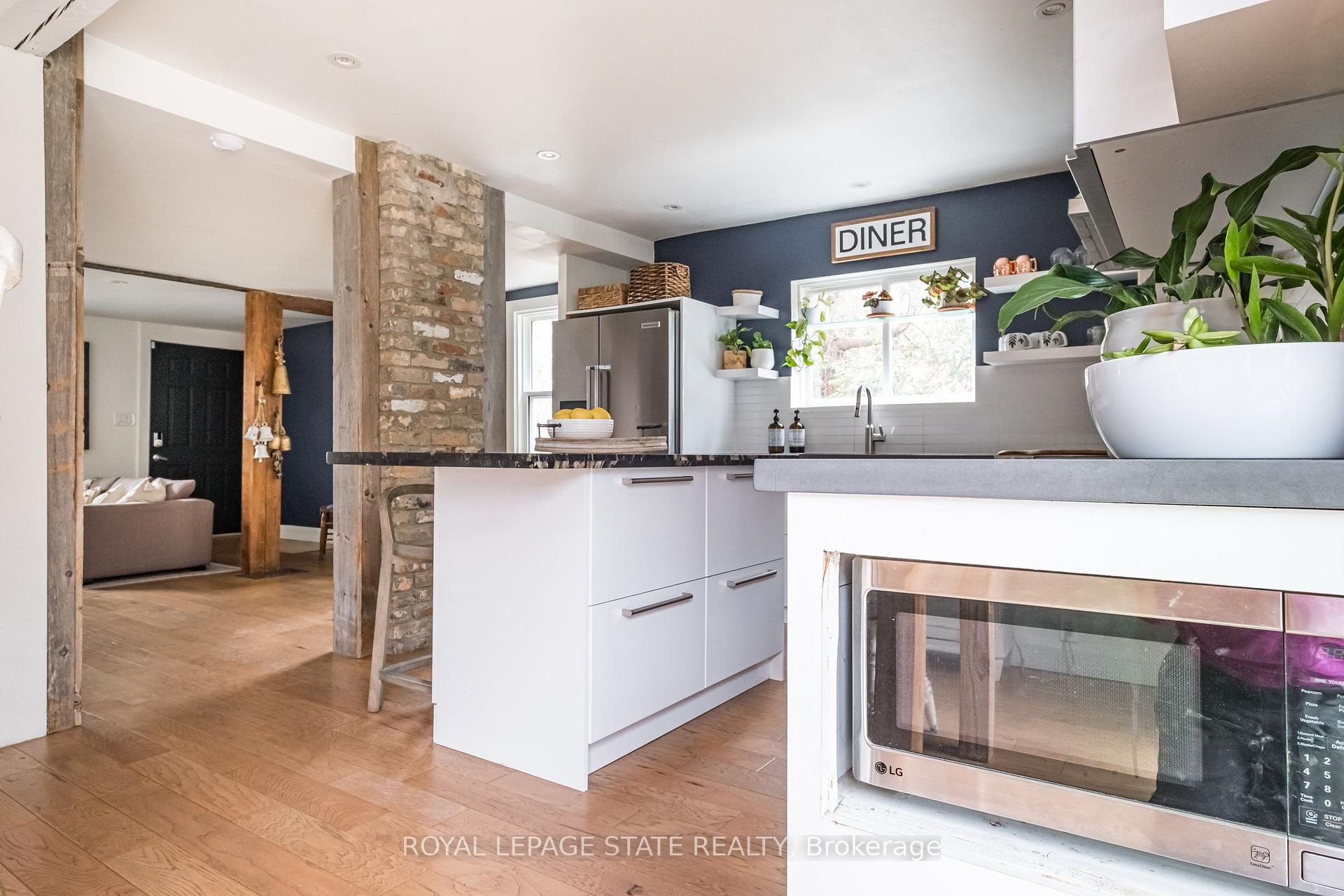 Photo 13 of 39 Park Street E, Hamilton, Dundas — HOMEH