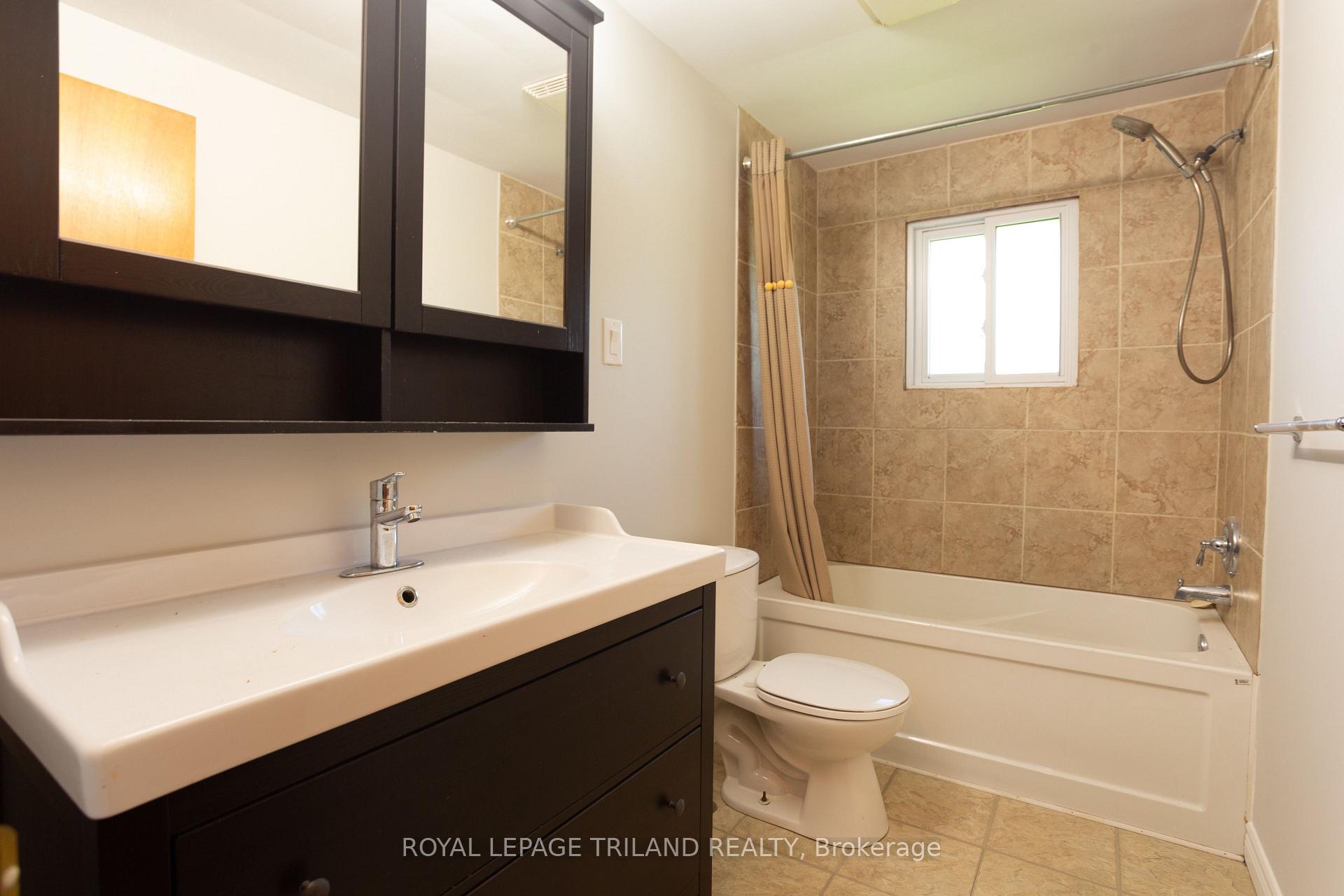 Photo 15 of 8 Croatia Court, St. Thomas — HOMEH