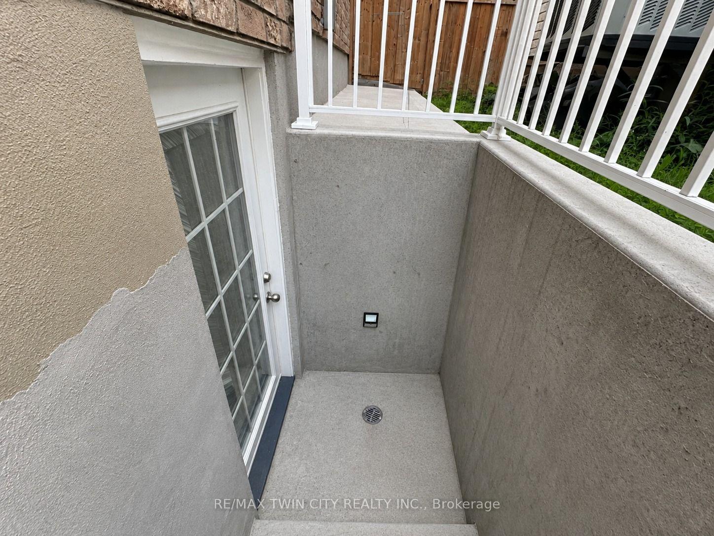 Photo 3 of Unit Basement, 166 Ladyslipper Drive, Waterloo, Columbia Forest/Clair Hills — HOMEH