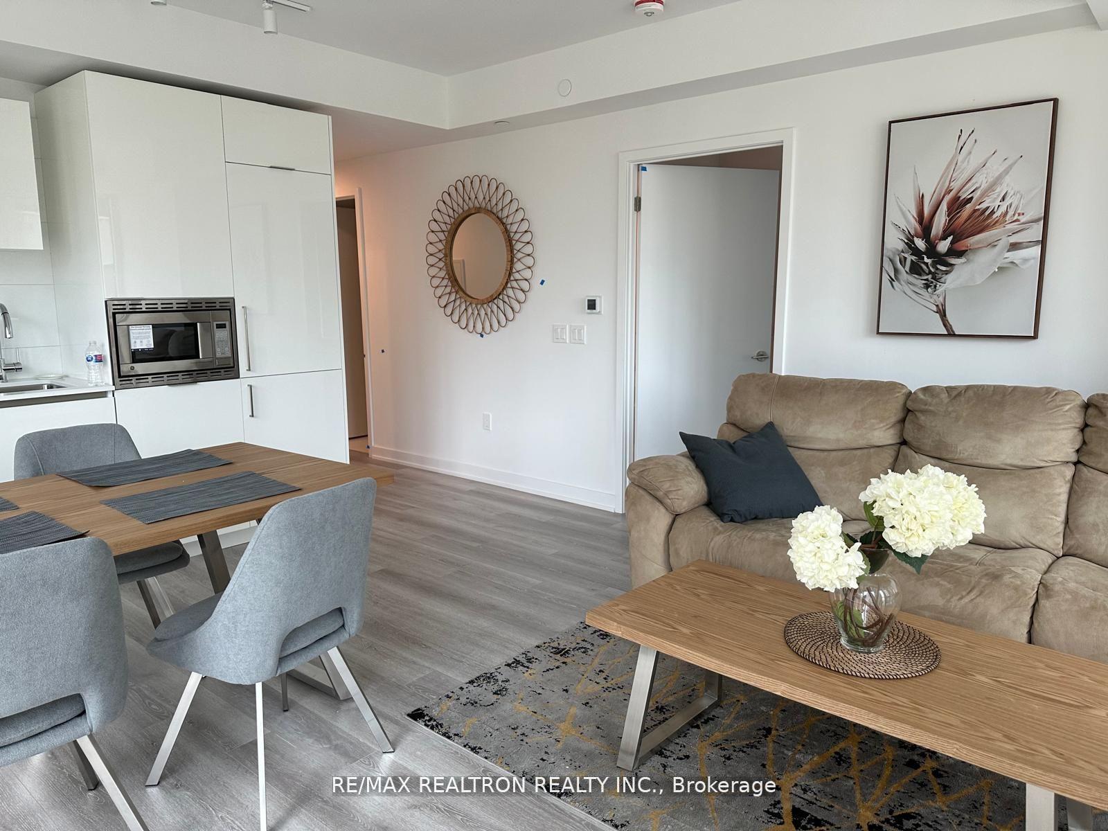 Photo 3 of Unit 926, 230 Simcoe Street, Toronto, University — HOMEH
