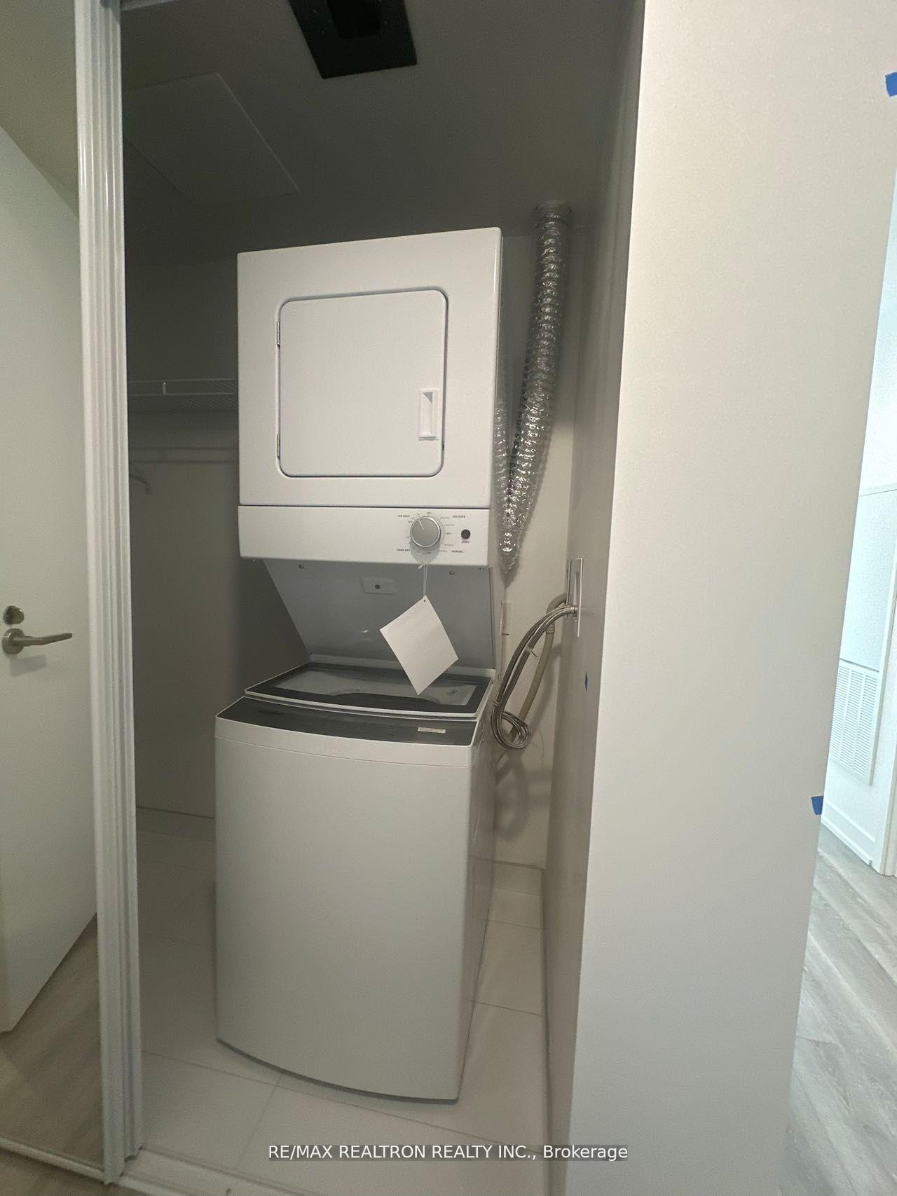 Photo 14 of Unit 926, 230 Simcoe Street, Toronto, University — HOMEH