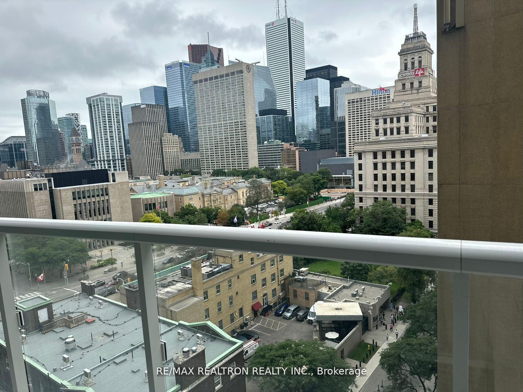 Photo 15 of Unit 926, 230 Simcoe Street, Toronto, University — HOMEH