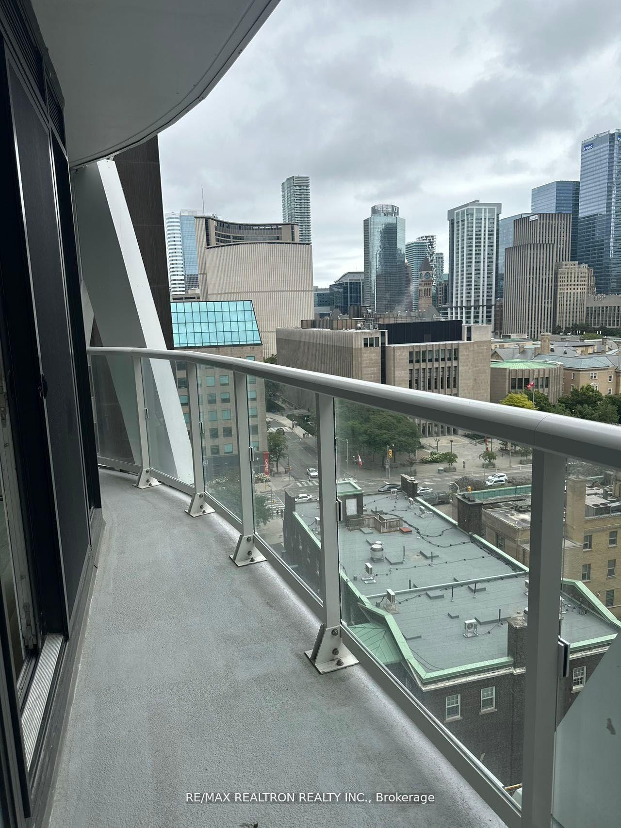 Photo 16 of Unit 926, 230 Simcoe Street, Toronto, University — HOMEH