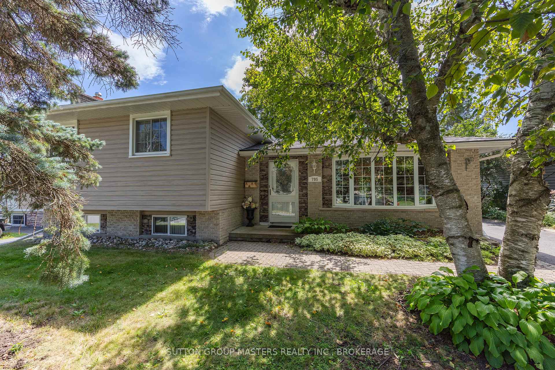 Photo 4 of 795 Safari Drive, Kingston, North of Taylor-Kidd Blvd — HOMEH