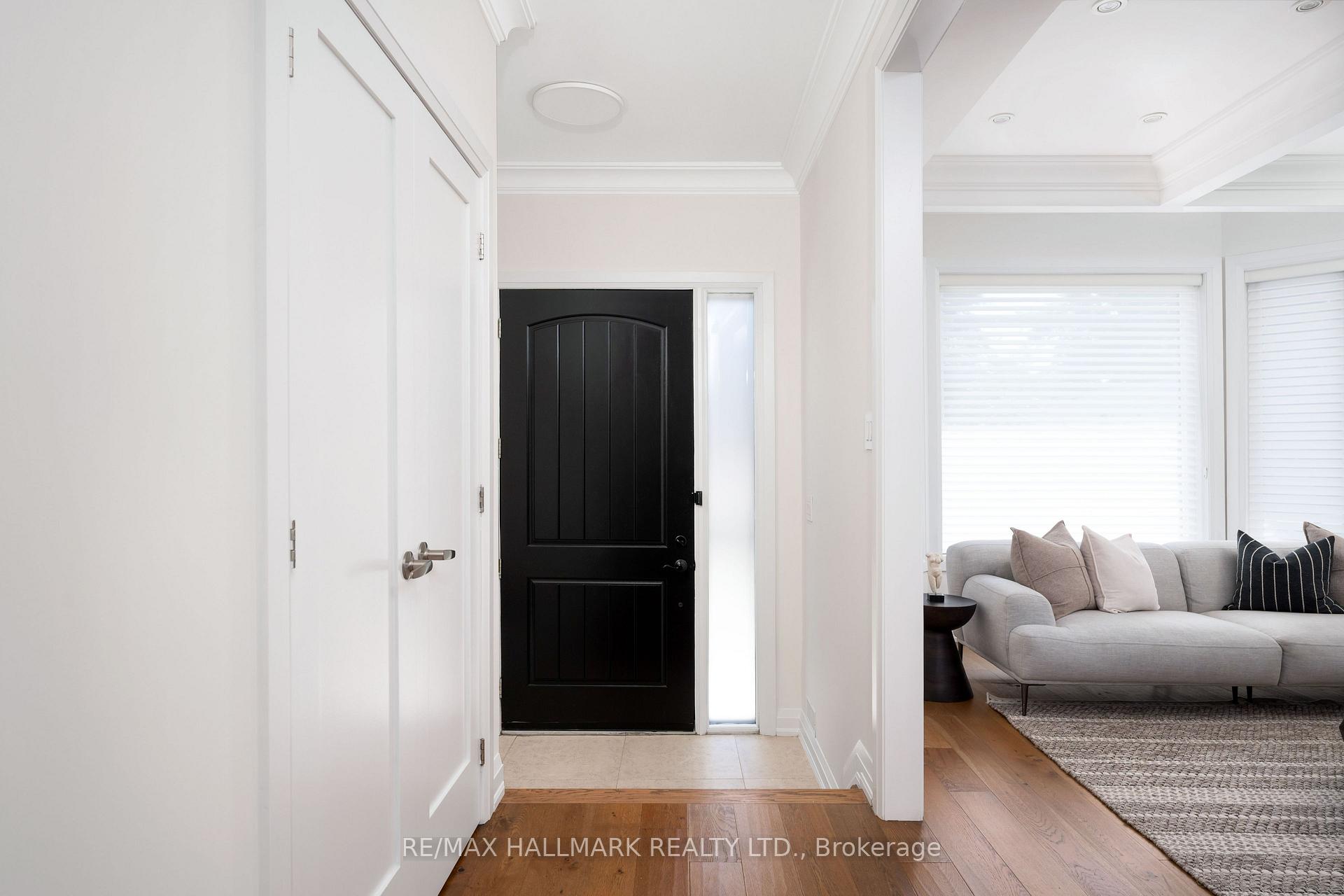 Photo 3 of 136 Glenwood Crescent, Toronto, O'Connor-Parkview — HOMEH