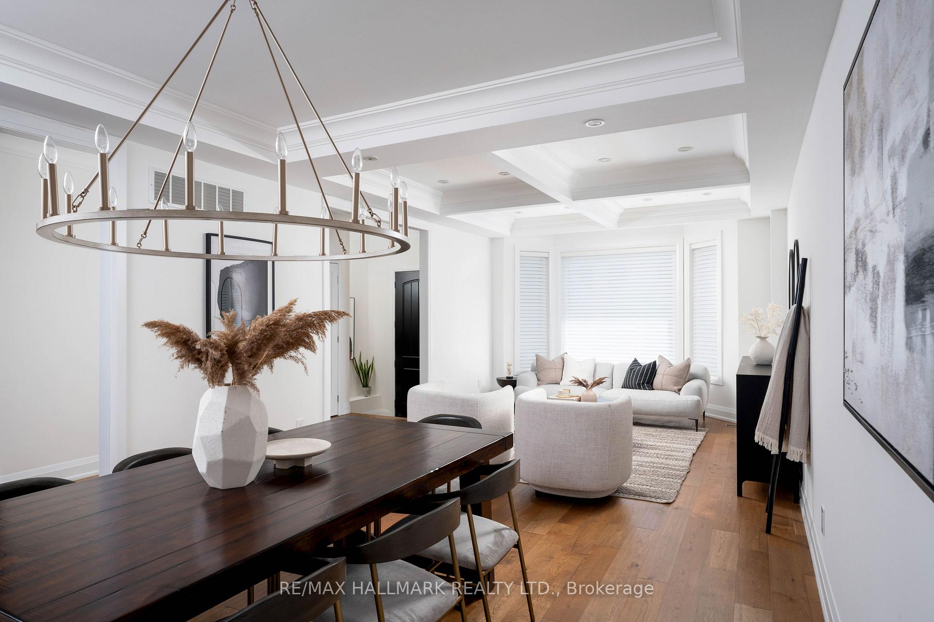 Photo 5 of 136 Glenwood Crescent, Toronto, O'Connor-Parkview — HOMEH