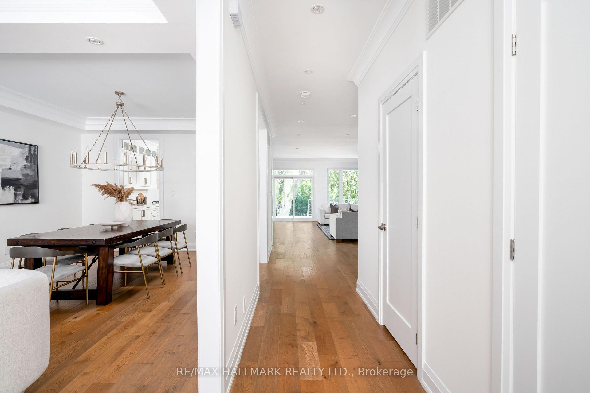 Photo 10 of 136 Glenwood Crescent, Toronto, O'Connor-Parkview — HOMEH