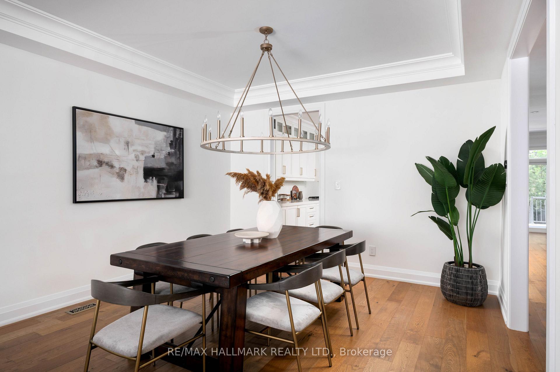 Photo 11 of 136 Glenwood Crescent, Toronto, O'Connor-Parkview — HOMEH