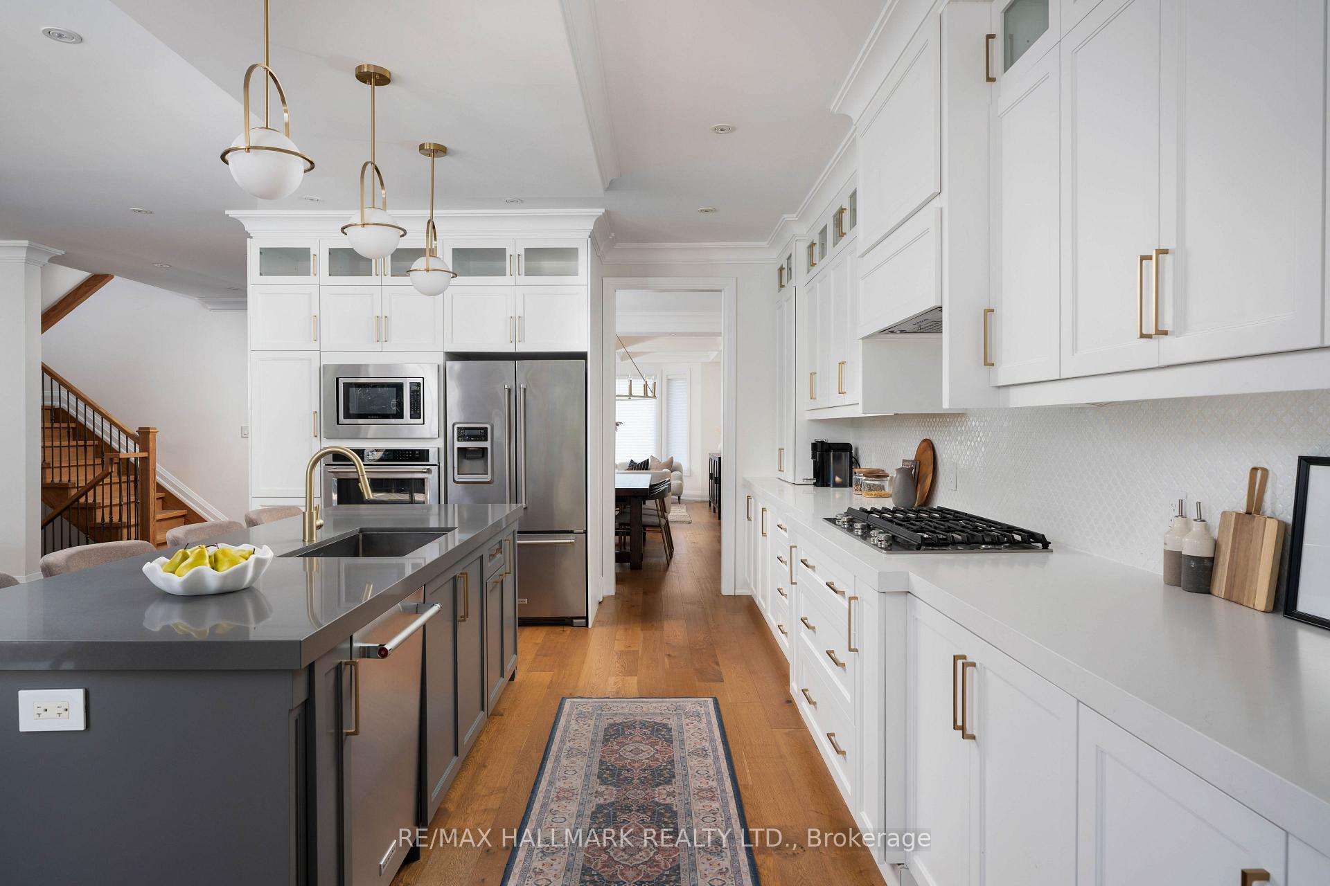 Photo 16 of 136 Glenwood Crescent, Toronto, O'Connor-Parkview — HOMEH