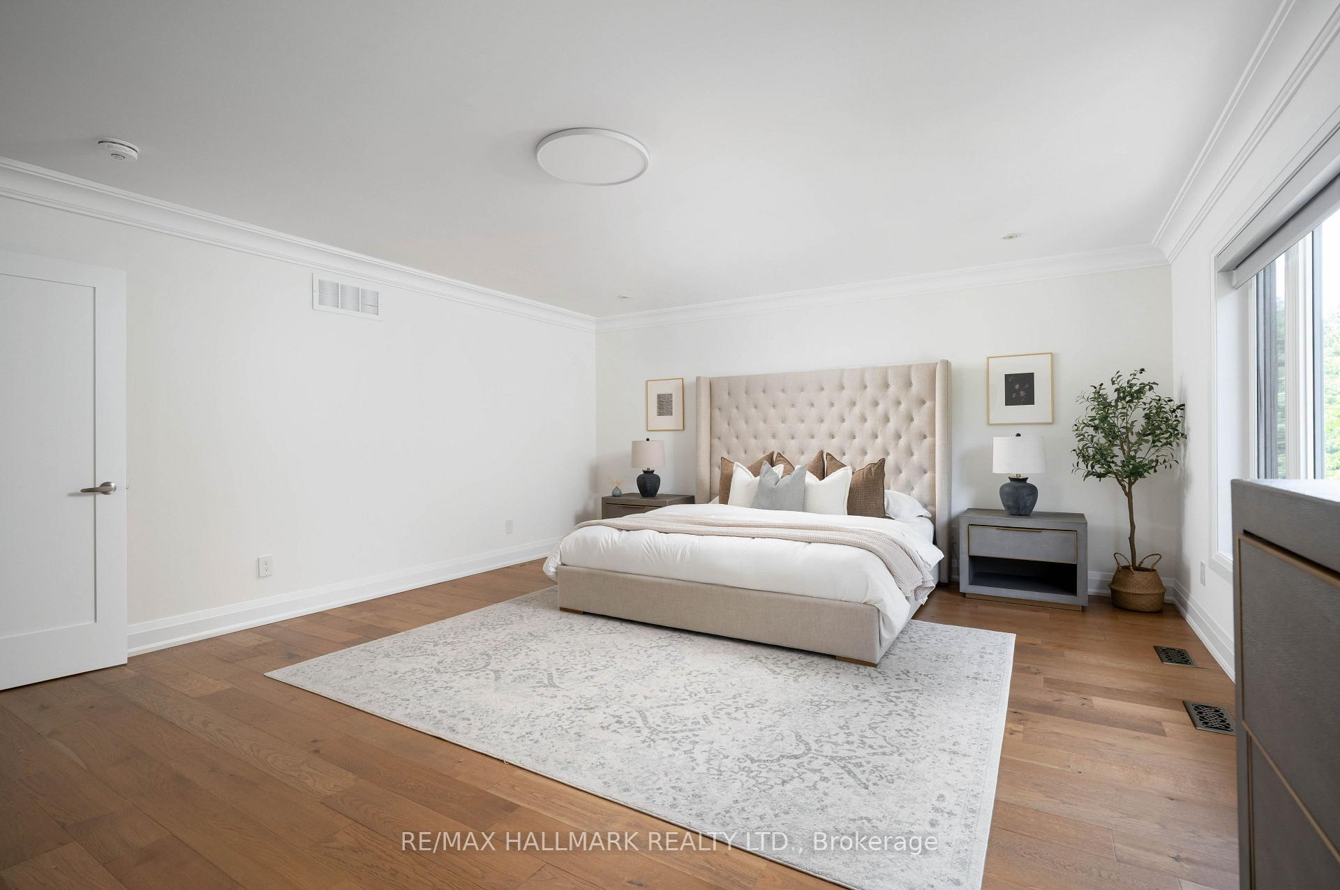Photo 22 of 136 Glenwood Crescent, Toronto, O'Connor-Parkview — HOMEH