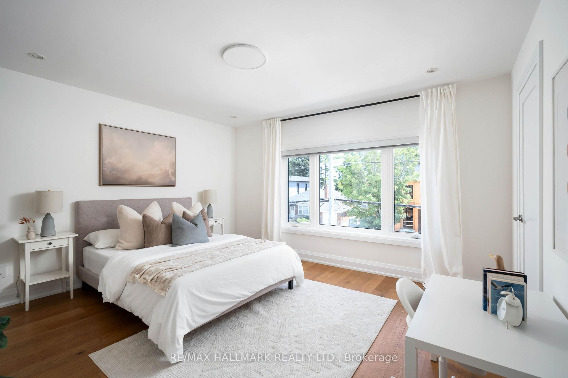 Photo 26 of 136 Glenwood Crescent, Toronto, O'Connor-Parkview — HOMEH