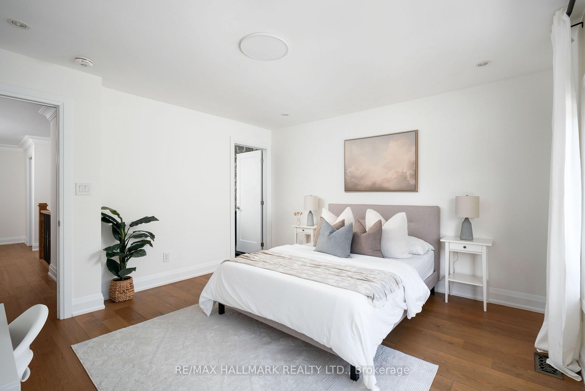 Photo 27 of 136 Glenwood Crescent, Toronto, O'Connor-Parkview — HOMEH