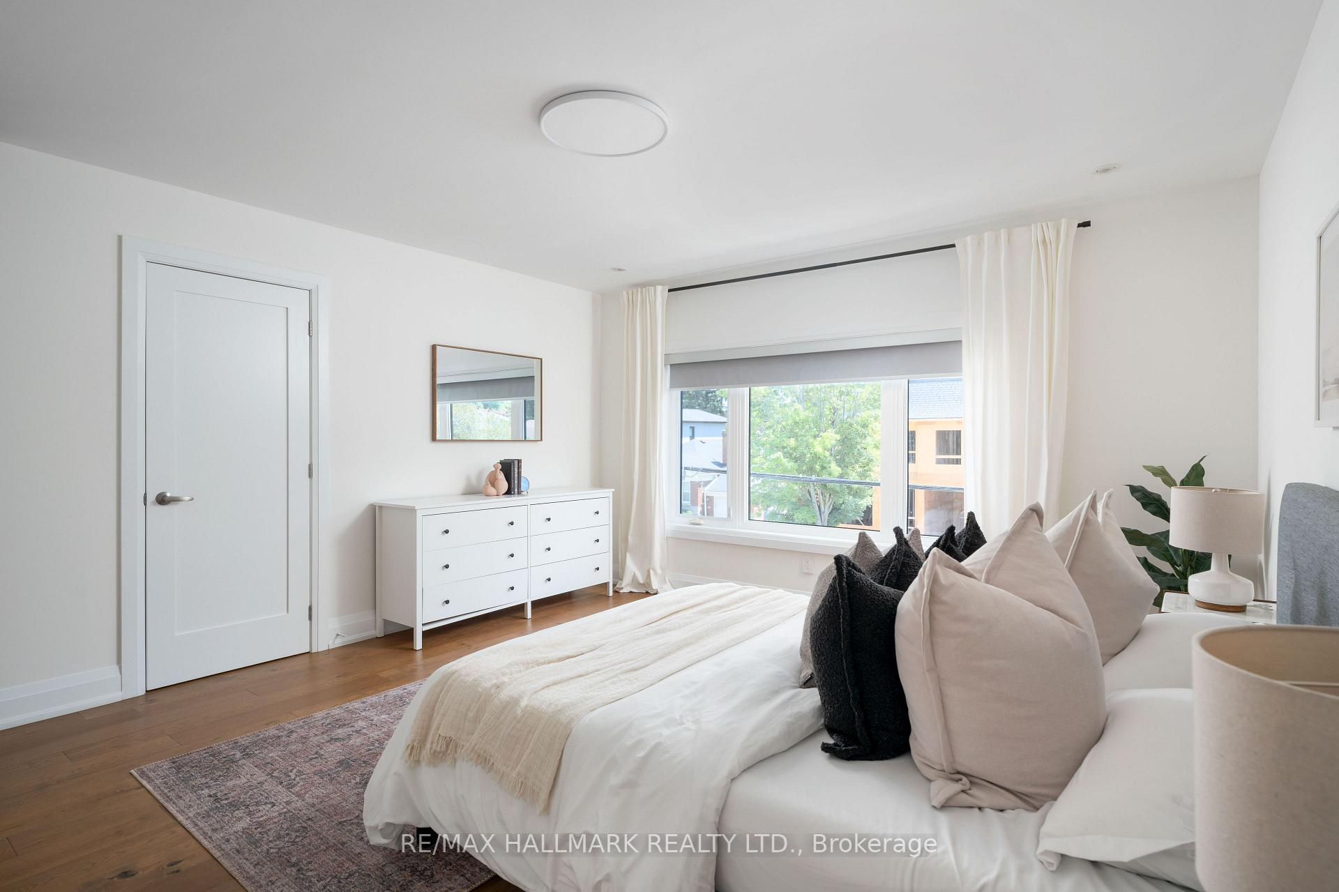 Photo 31 of 136 Glenwood Crescent, Toronto, O'Connor-Parkview — HOMEH