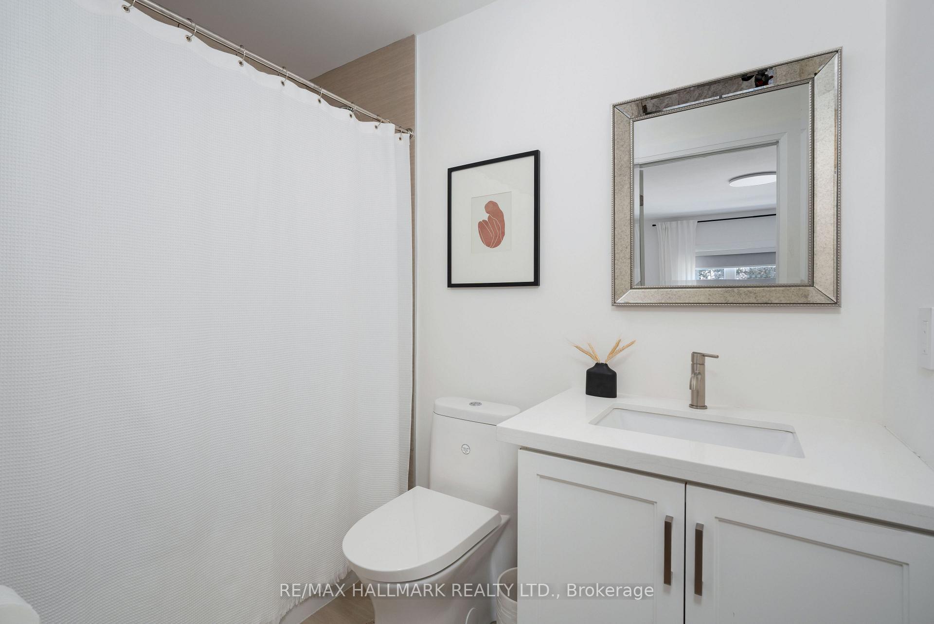 Photo 33 of 136 Glenwood Crescent, Toronto, O'Connor-Parkview — HOMEH