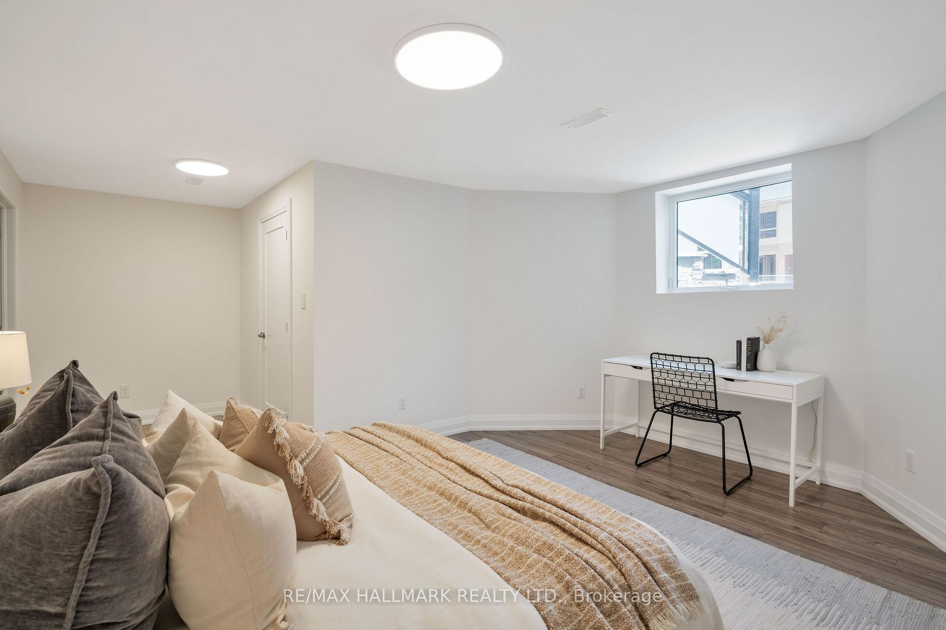 Photo 40 of 136 Glenwood Crescent, Toronto, O'Connor-Parkview — HOMEH