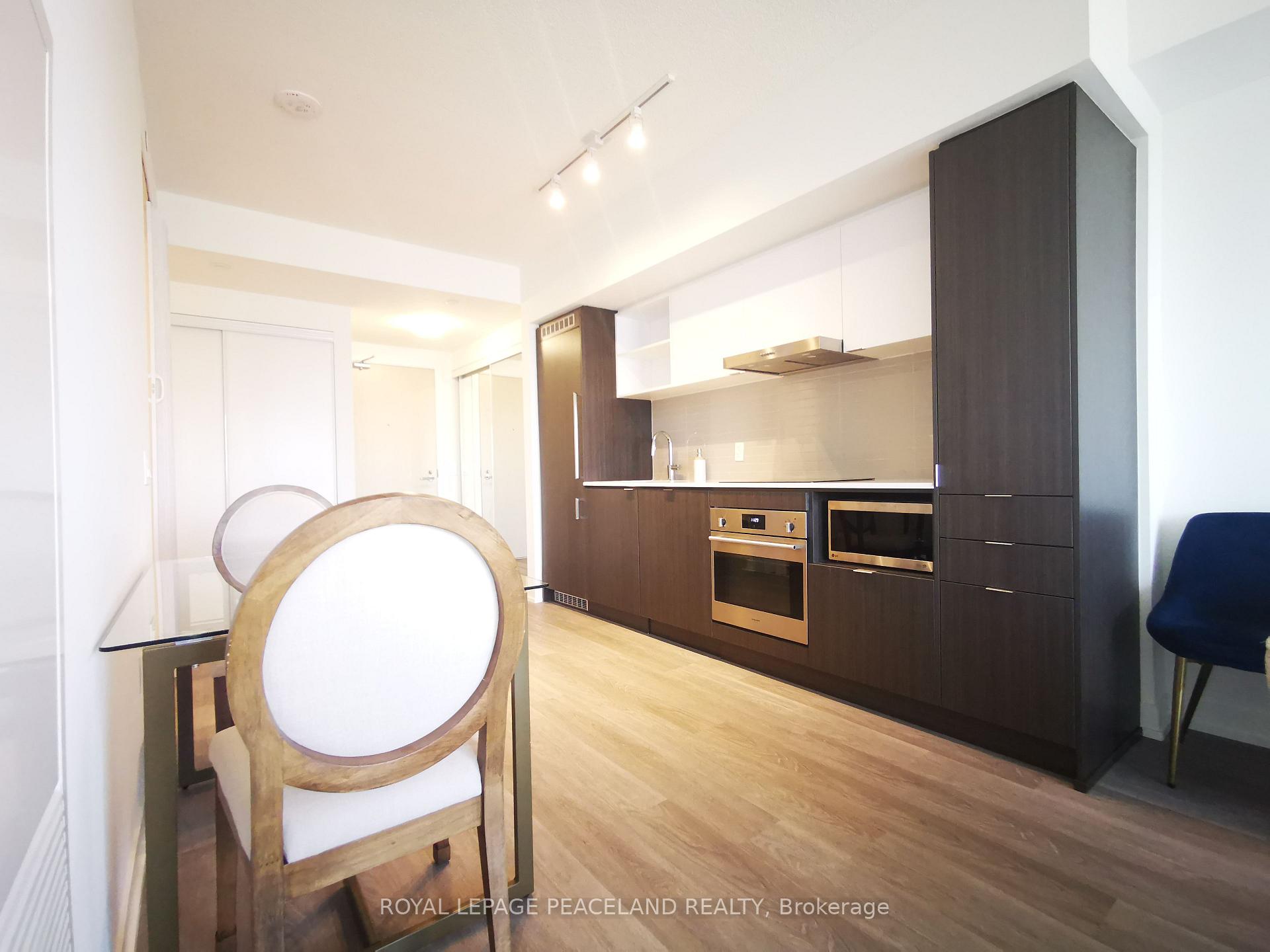 Photo 4 of Unit 3002, 55 Cooper Street, Toronto, Waterfront Communities — HOMEH