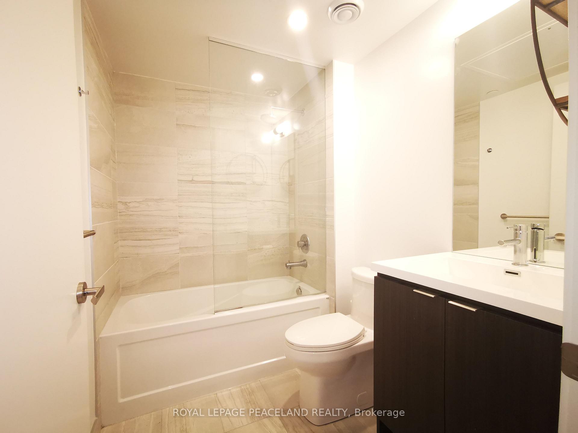 Photo 7 of Unit 3002, 55 Cooper Street, Toronto, Waterfront Communities — HOMEH