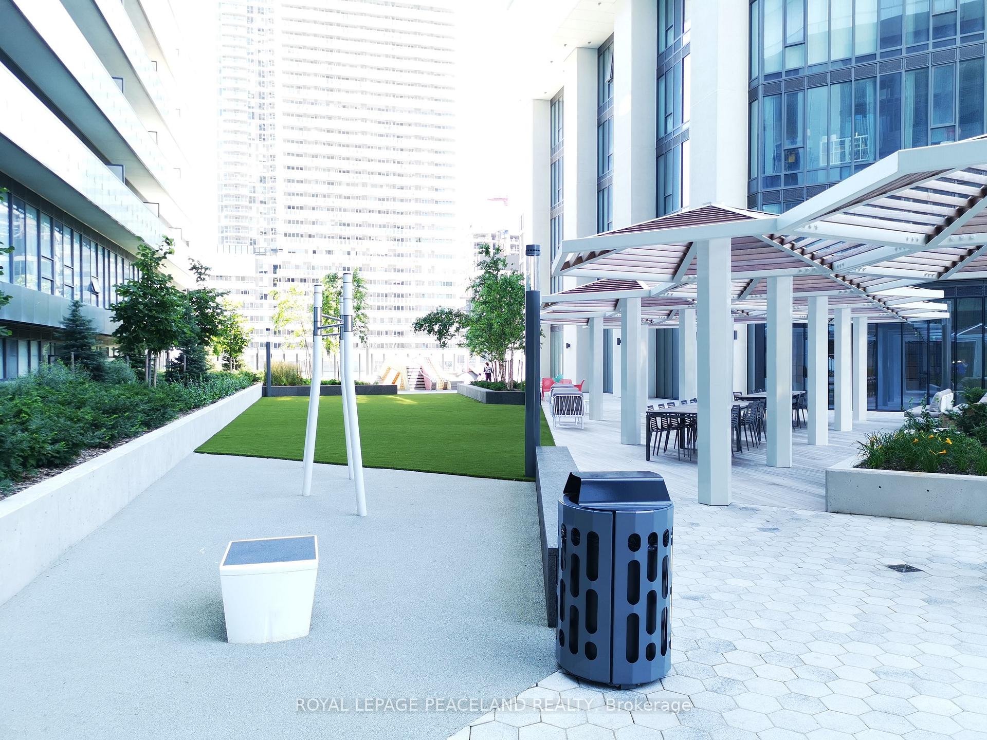 Photo 11 of Unit 3002, 55 Cooper Street, Toronto, Waterfront Communities — HOMEH