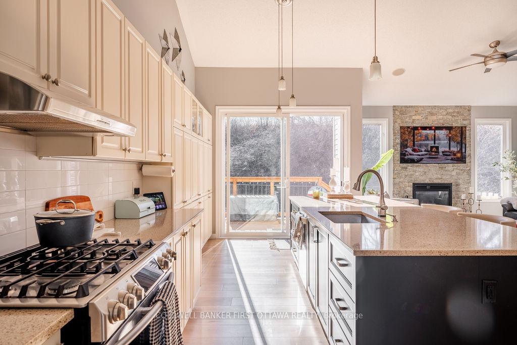 Photo 12 of 87 Wolff Crescent, Arnprior, Arnprior — HOMEH