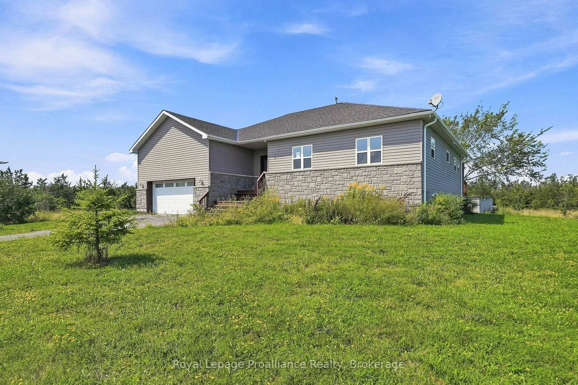 Photo 5 of 402 Black Road, Prince Edward County, Sophiasburg Ward — HOMEH