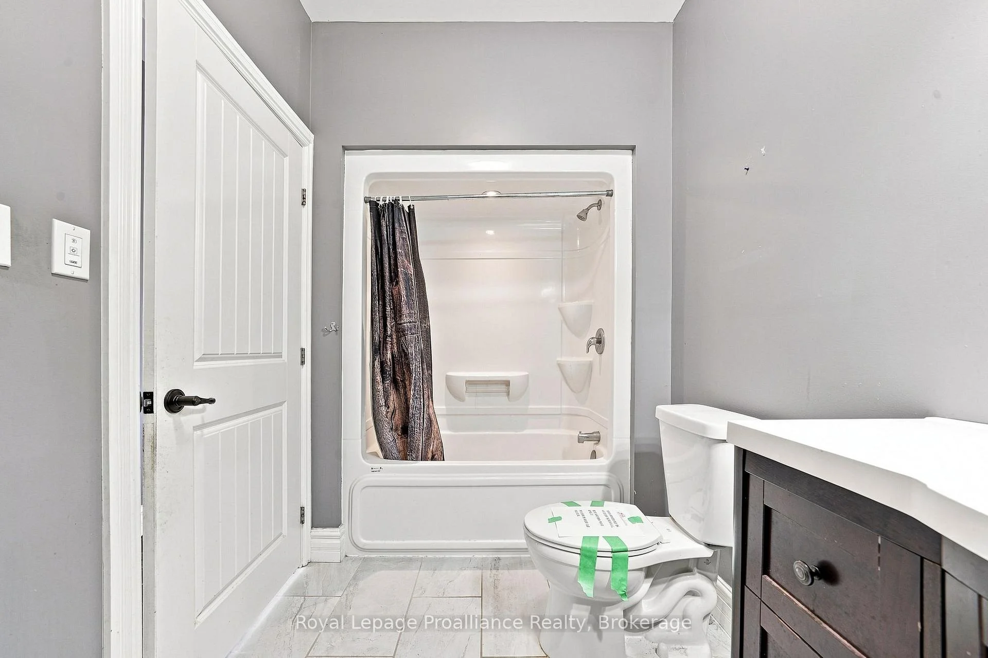 Photo 55 of 402 Black Road, Prince Edward County, Sophiasburg Ward — HOMEH