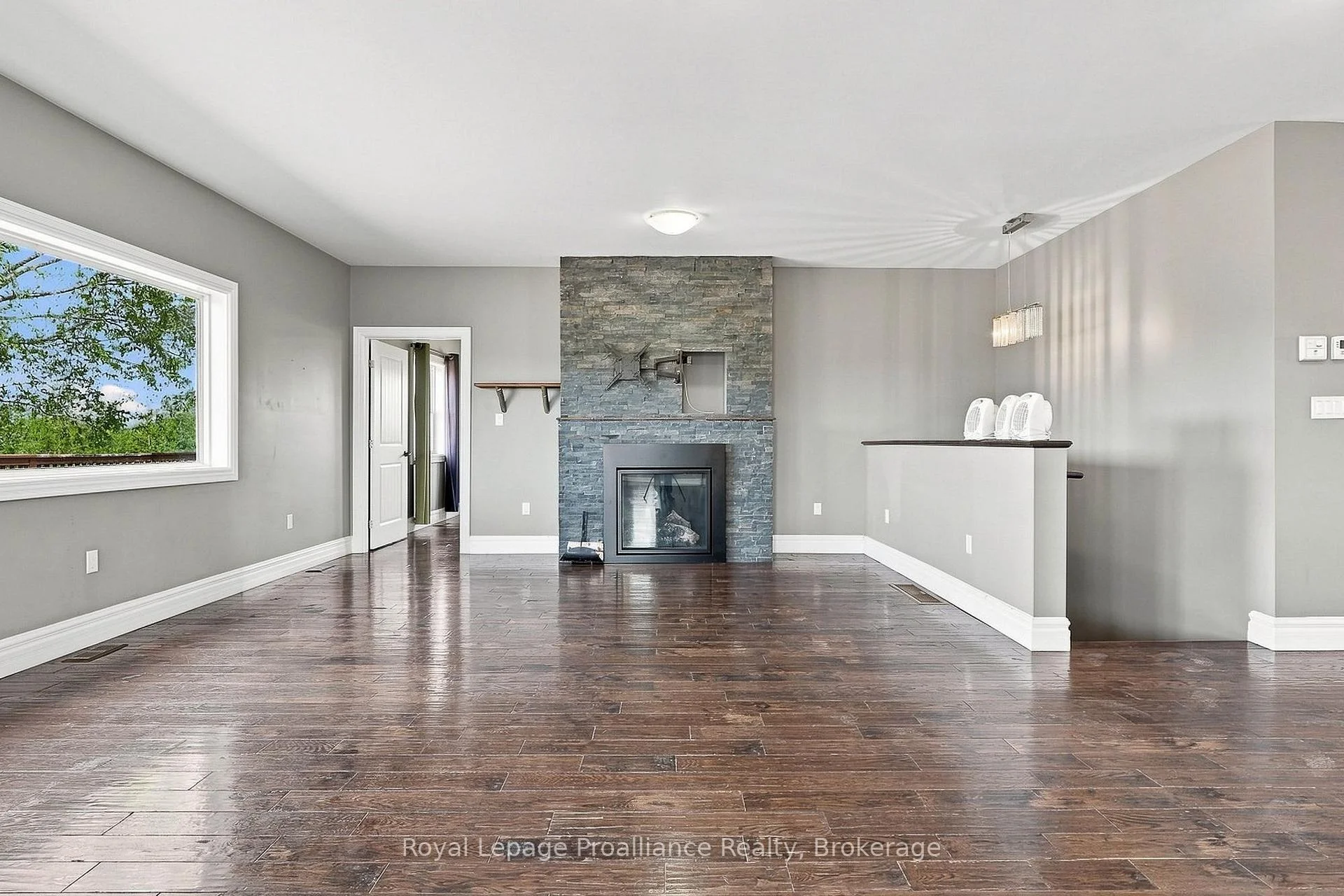 Photo 25 of 402 Black Road, Prince Edward County, Sophiasburg Ward — HOMEH